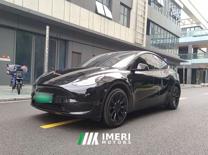 Tesla Model Y rear-wheel drive version