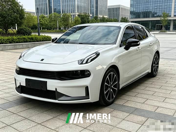 Lynk & Co 03 1.5TD DCT Plus