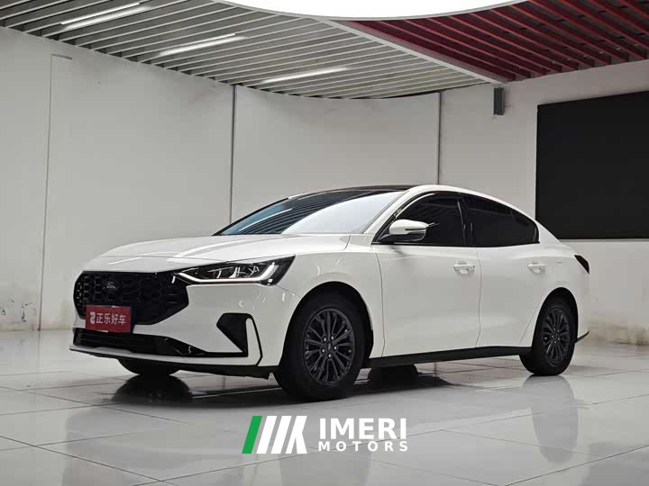 Lynk & Co Focus sedan EcoBoost 180 automatic racing version