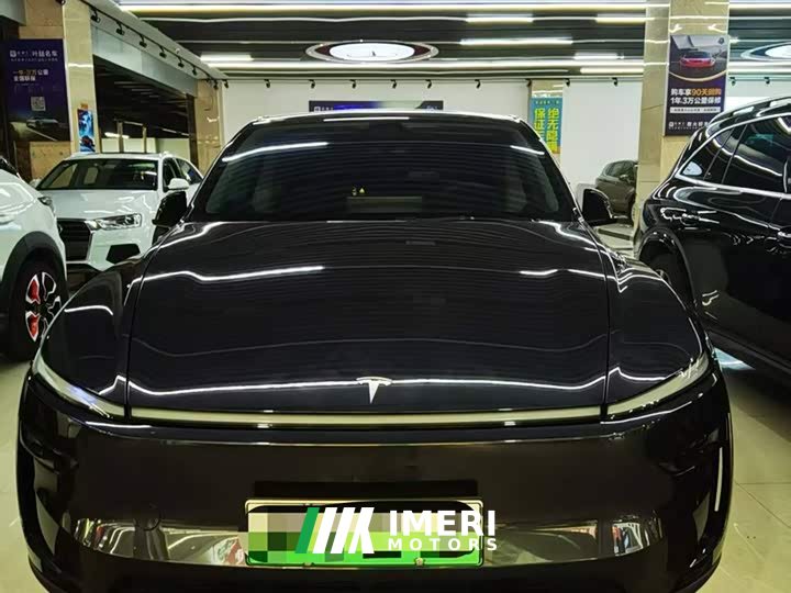 Tesla Model Y rear-wheel drive version