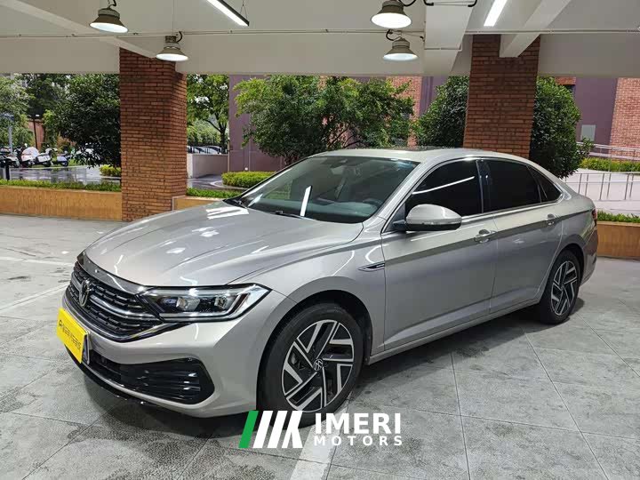 Volkswagen Sagitar 300TSI DSG Beyond Edition