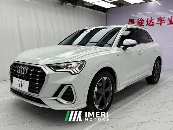 Audi Q3 35 TFSI Fashionable and Dynamic (1.4T)
