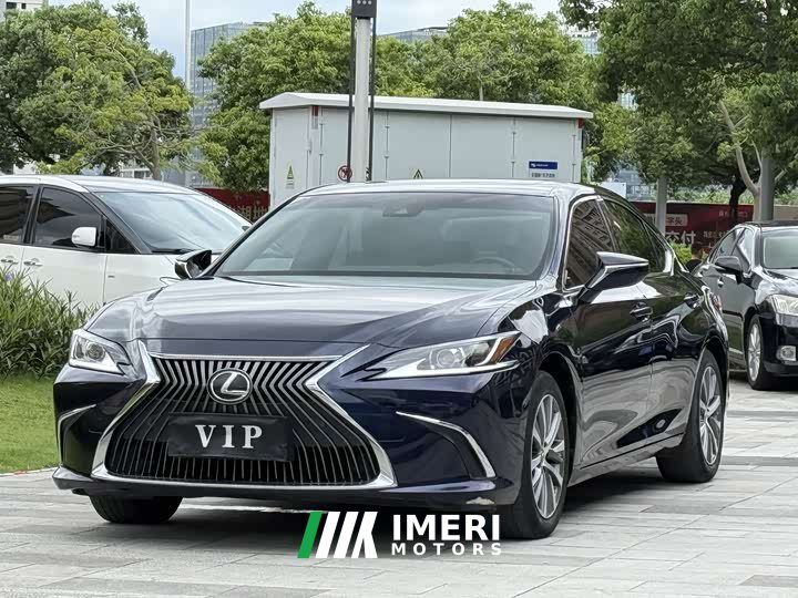 Lexus ES 200 Excellence Edition