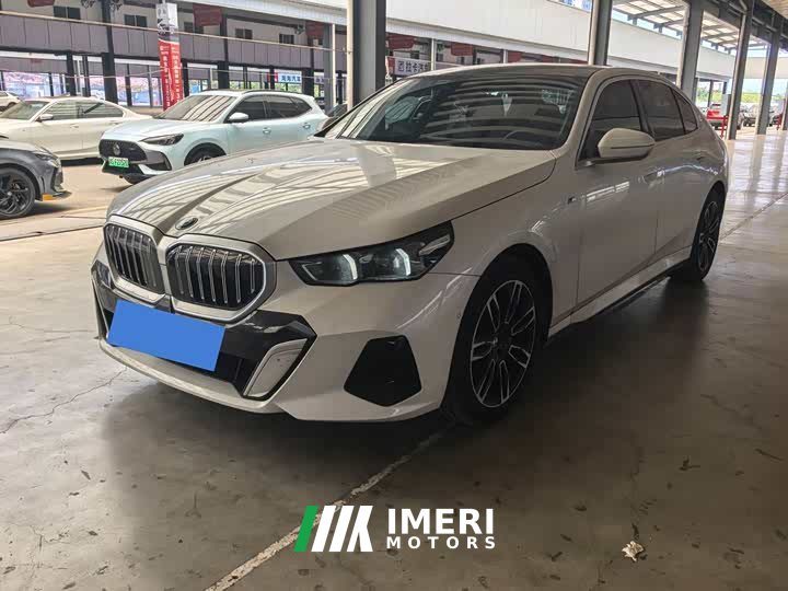 BMW 5 Series 530Li Leading M Sports Package