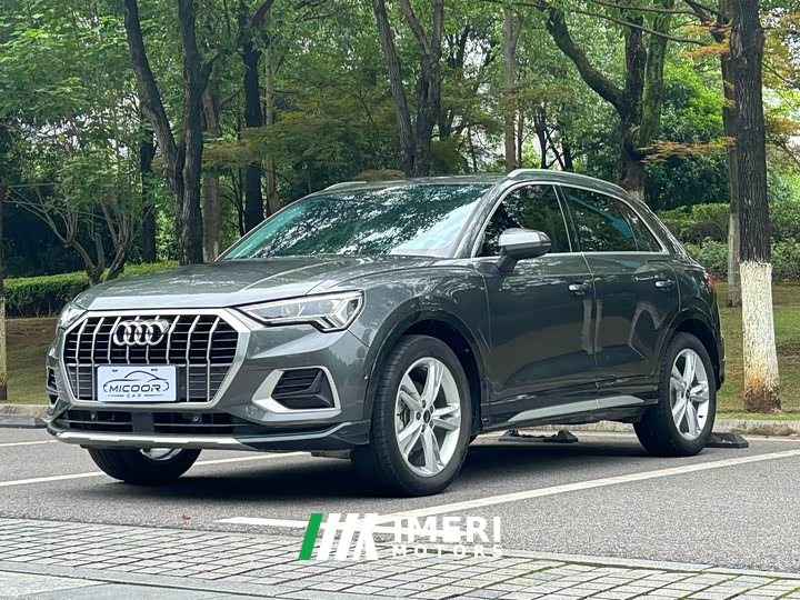 Audi Q3 35 TFSI Fashionable and Dynamic