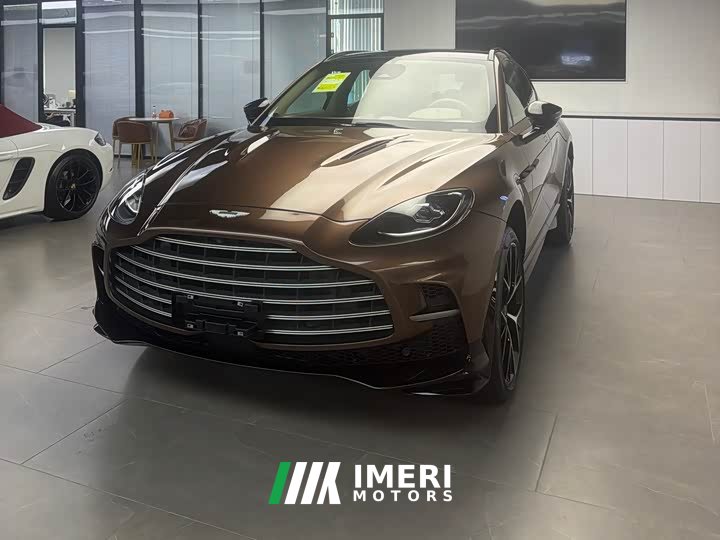 Aston Martin DBX 4.0T V8 707