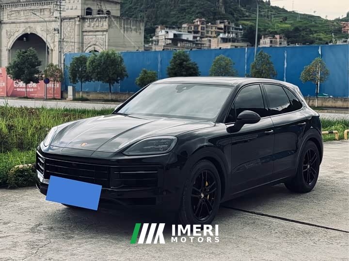 Porsche 2025 Cayenne 3.0T