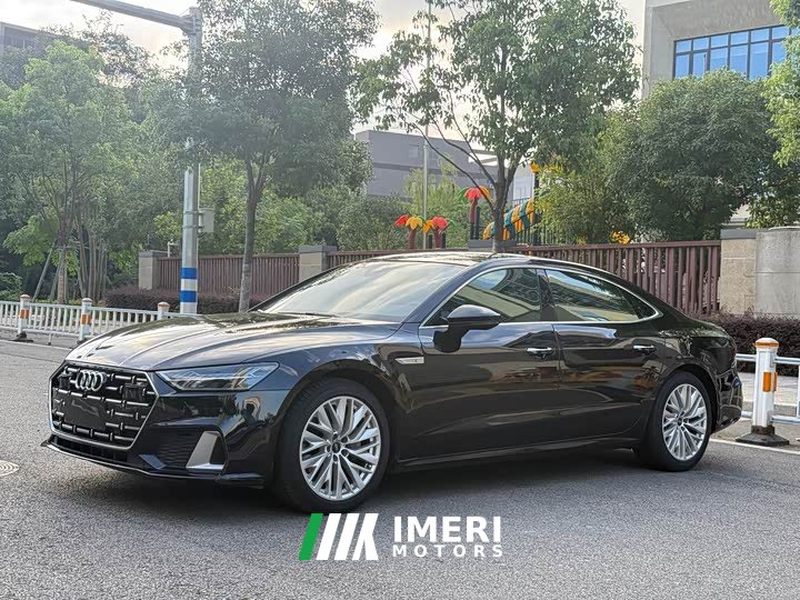 Audi A7L 2024 45TFSI S-line Dream Building Liquid Crystal Package