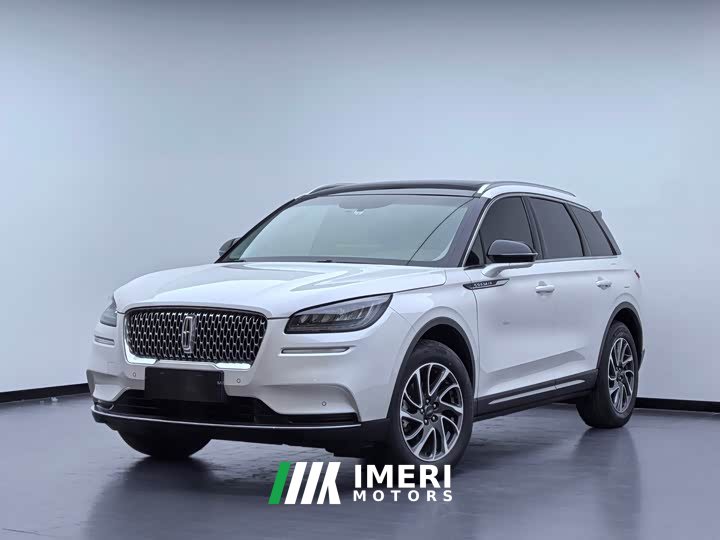 Lynk & Co Adventurer 2.0T two-wheel drive exclusive edition