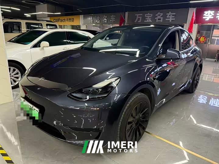 Tesla Model Y rear-wheel drive version