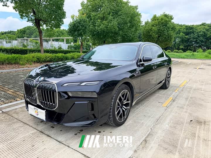 BMW 7 Series 2023 735Li M Sports Package