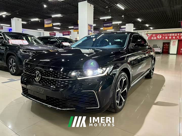 Volkswagen Passat Outstanding 330TSI Starry Sky Elite Edition