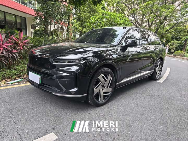 BMW Ledo L90 Ultra six-seater version