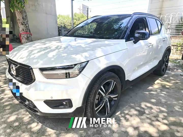 Volvo XC40 T4 four-wheel drive Zhiya Luxury Edition