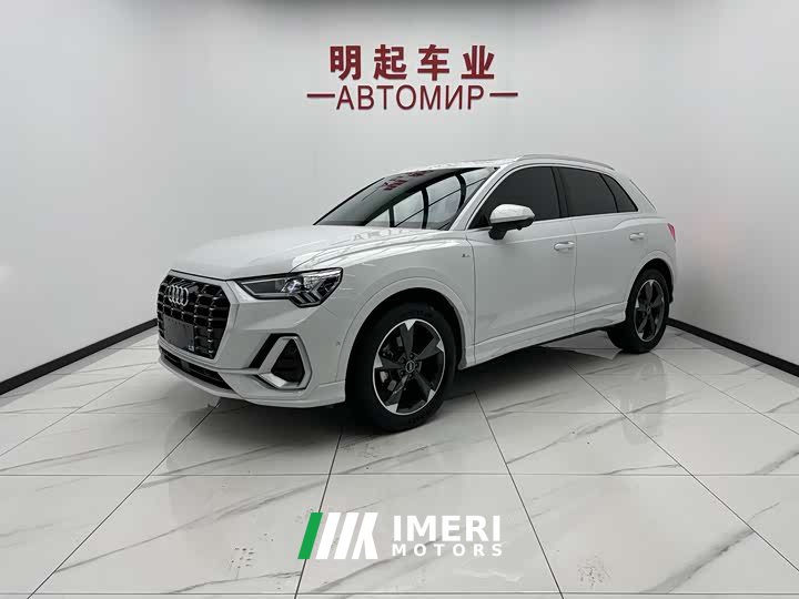 Audi Q3 35 TFSI Fashionable and Dynamic