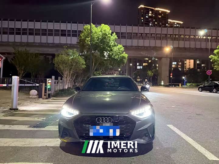 Audi A4L 40 TFSI luxury and dynamic