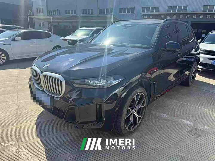 BMW X5 xDrive 30Li Exclusive M Sports Night Package