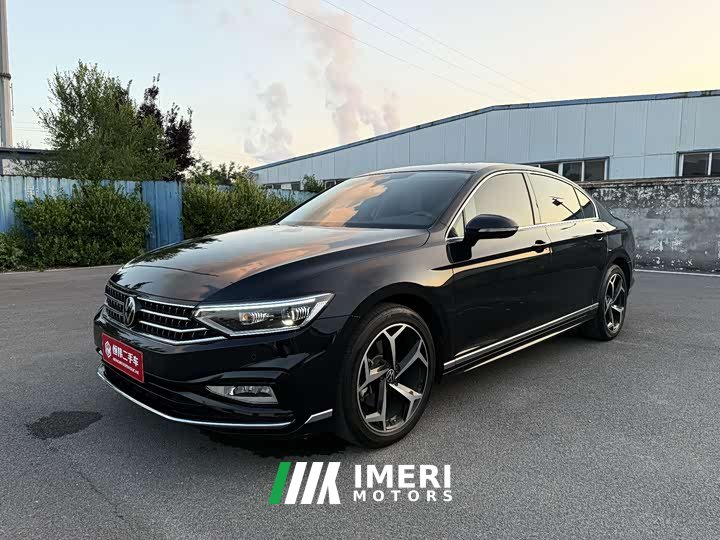 Volkswagen Magotan 330TSI DSG luxury