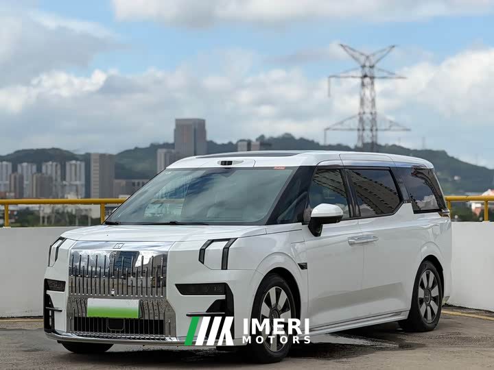 Zeekr 009 seven-seat aisle version four-wheel drive 108kWh