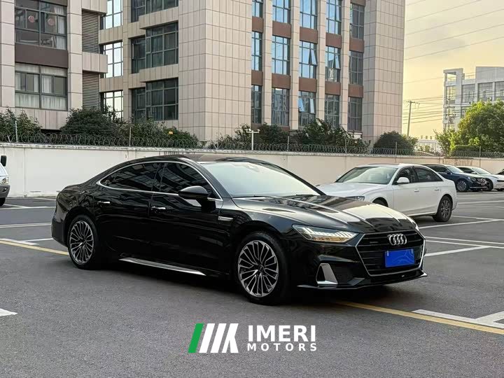 Audi A7L 45TFSI S-line Dream Building Liquid Crystal Package