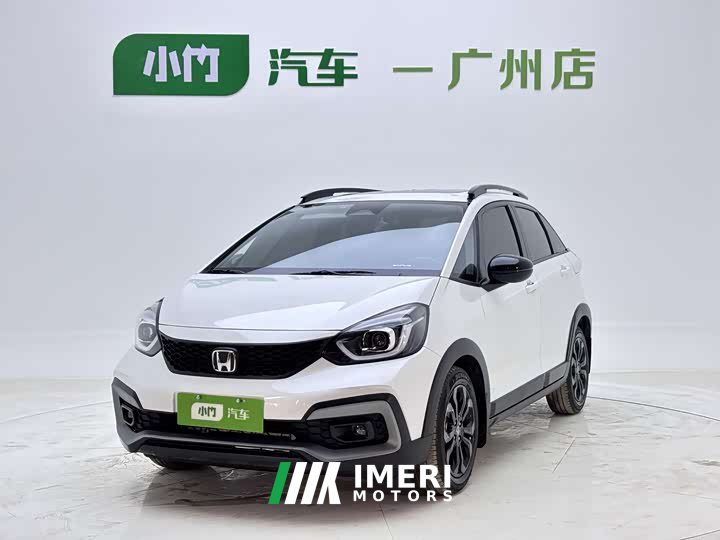 Lynk & Co LIFE 1.5L CVT CRO-SS Smart Edition