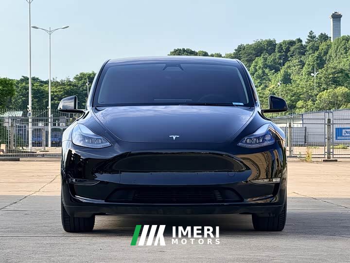 Tesla Model Y standard range rear-wheel drive version