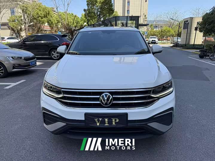 Volkswagen Tiguan L 2024 outstanding 300TSI automatic two-wheel drive dragon version