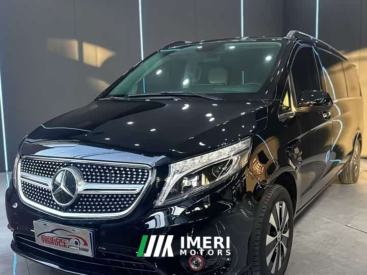 Mercedes-Benz Vito 2023 2.0T Elite Edition 7 seats