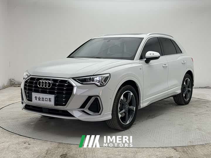 Audi Q3 35 TFSI Fashion Dynamic (1.4T)