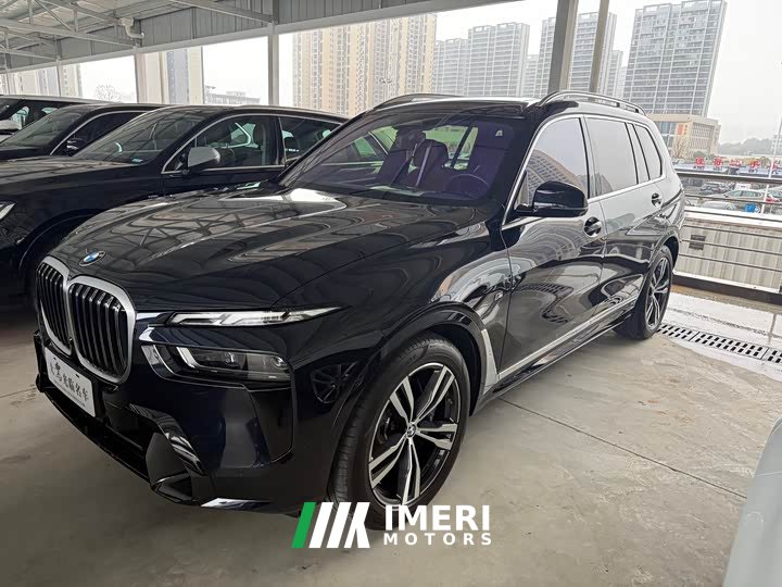 BMW X7 xDrive40i Deluxe VersionM