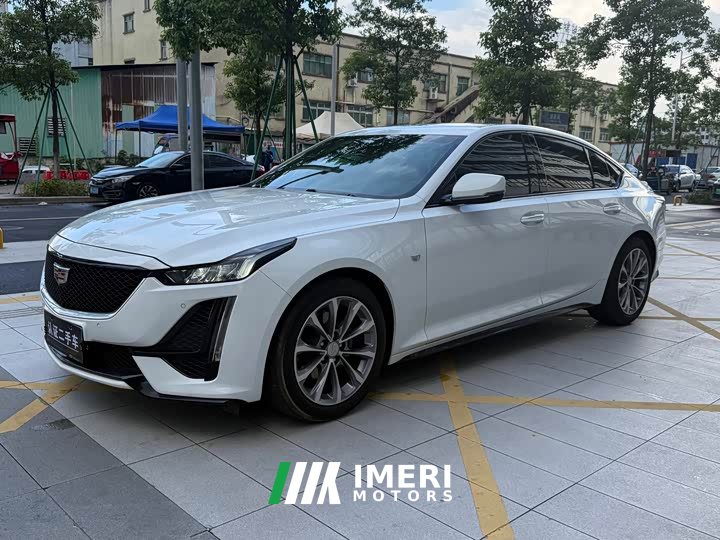 Cadillac CT5 28T leading sports