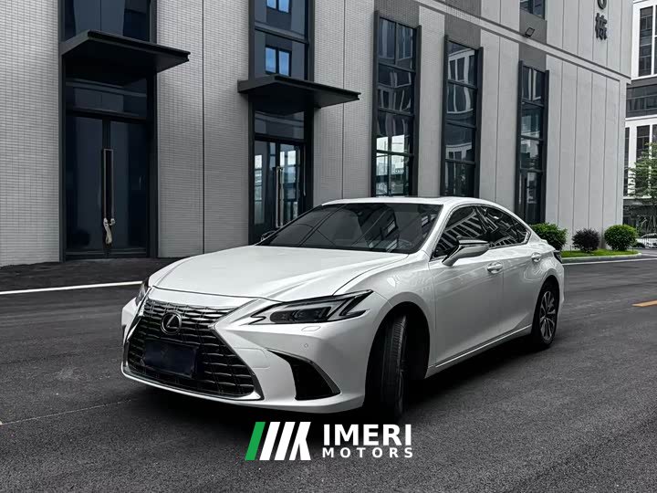 Lexus ES 300h Luxury Edition