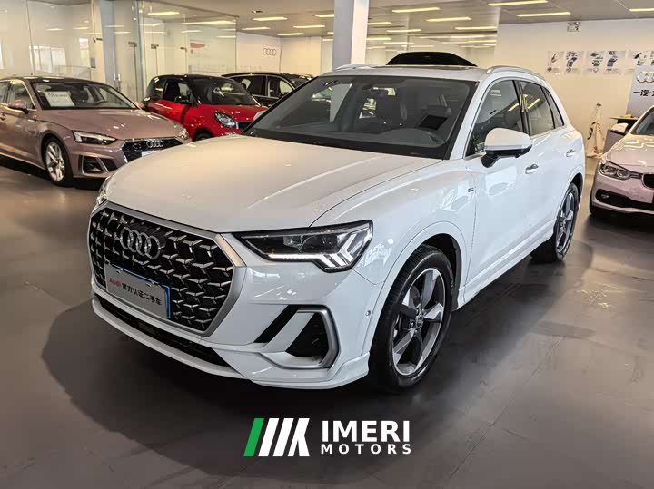 Audi Q3 35 TFSI Fashionable and Dynamic