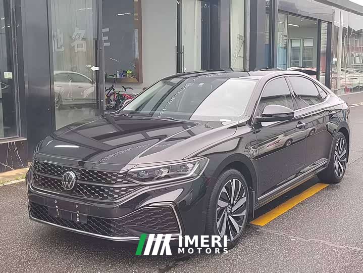 Volkswagen Passat 330TSI Starry Sky Elite Edition
