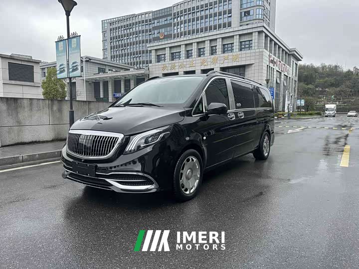 Mercedes-Benz Vito 2023 2.0T Business Edition 7 seats