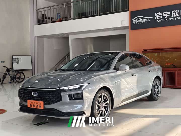 Ford 2.0T EcoBoost Luxury Version