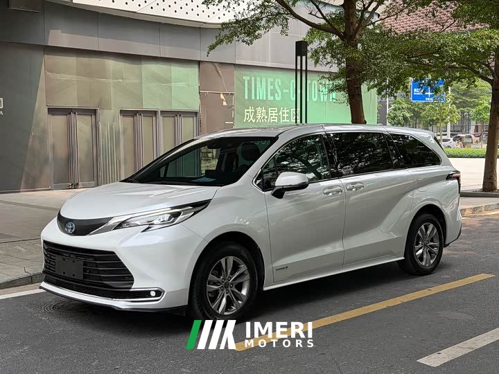 Toyota SIENNA 2.5LPHEV Edition