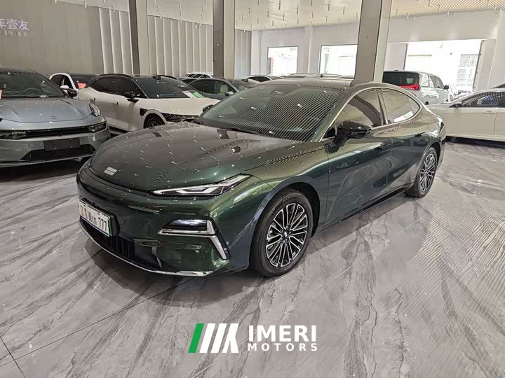 Tank 8 130km EM-i Deluxe Edition