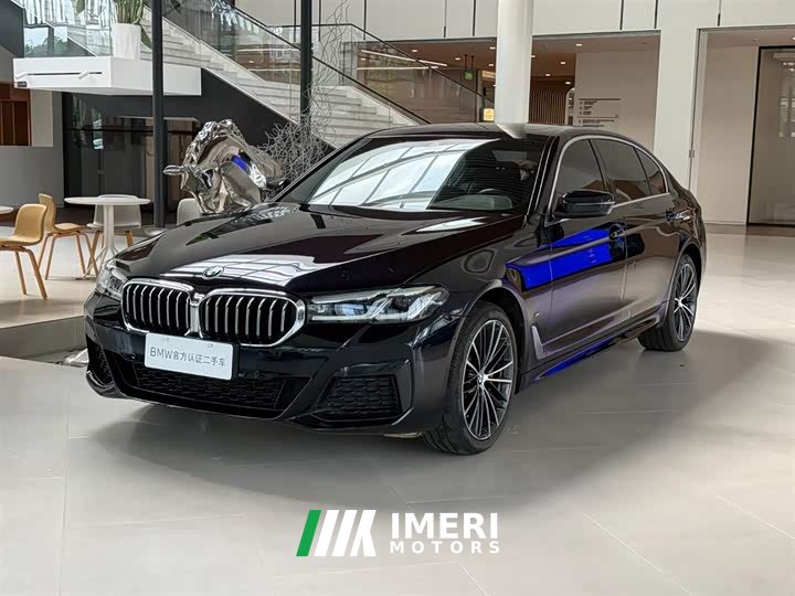 BMW 5 Series 530Li leading M sports package