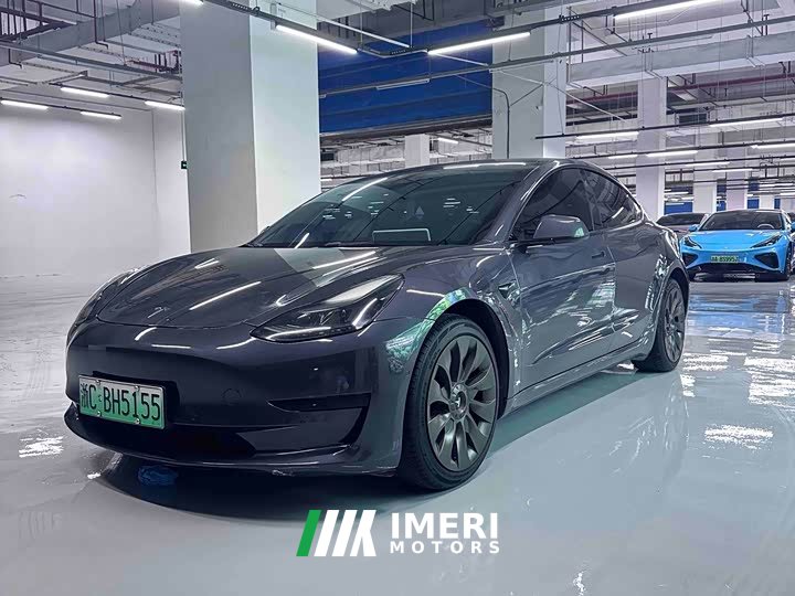 Tesla Model 3 Rear-Wheel Drive
