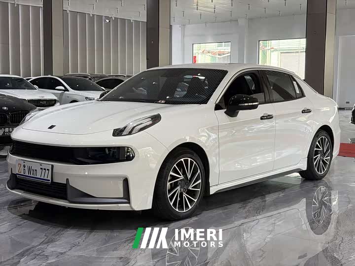 Lynk & Co 03 1.5TD DCT Pro