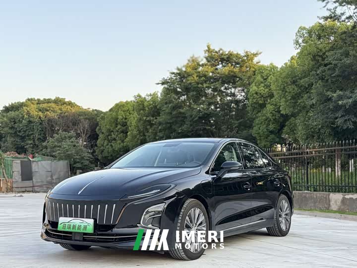 Hongqi E-QM5 Edition