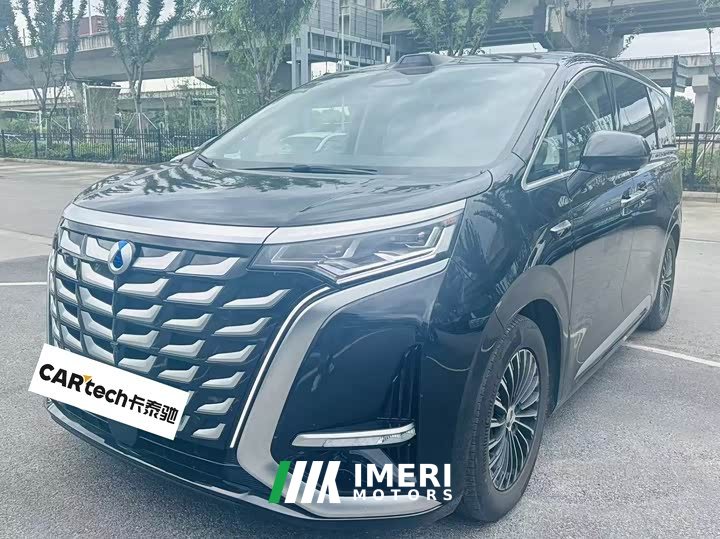 Denza D9 DM-i smart driving version 1020 four-wheel drive flagship