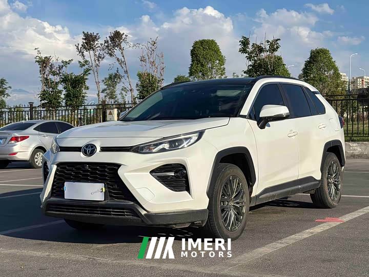 Toyota 2.0L CVT2WDLuxuryPLUS Edition