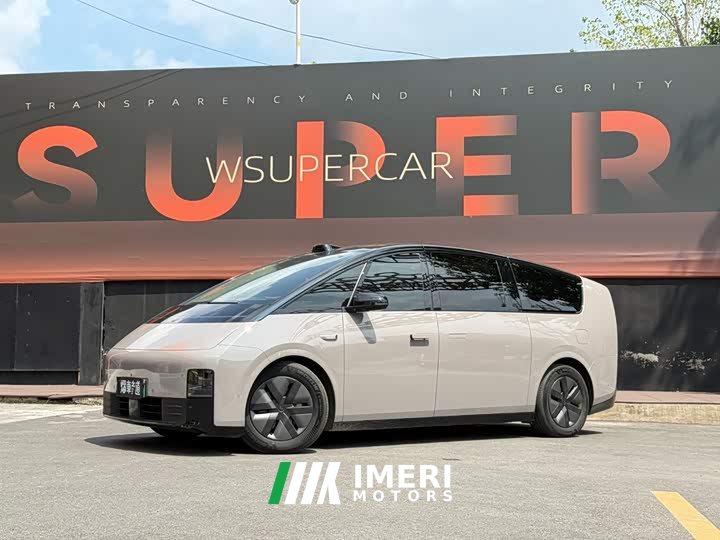 Li Auto Ideal MEGA 2024 Ultra