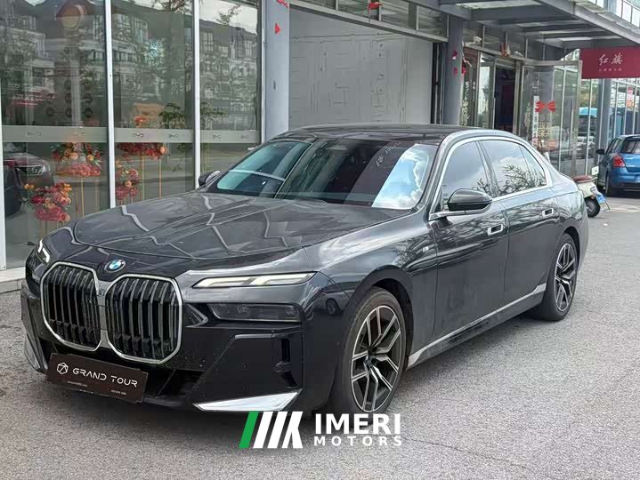BMW 7 Series 2023 735Li M Sports Package