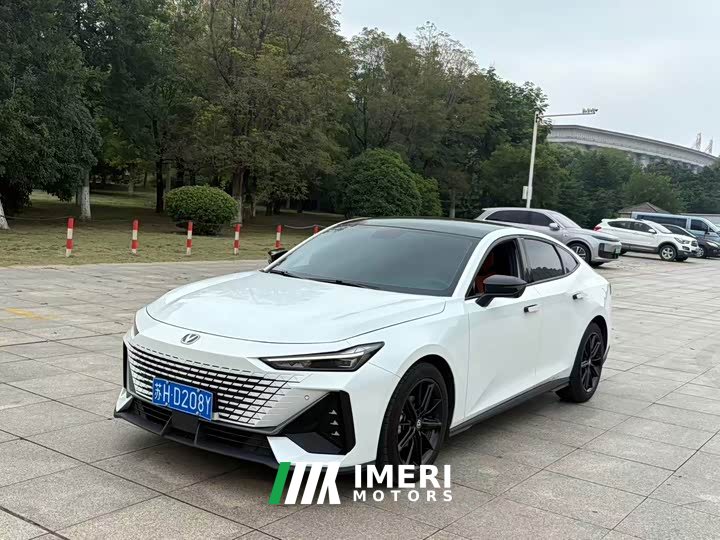 Changan UNI-V 1.5T Prestige Edition