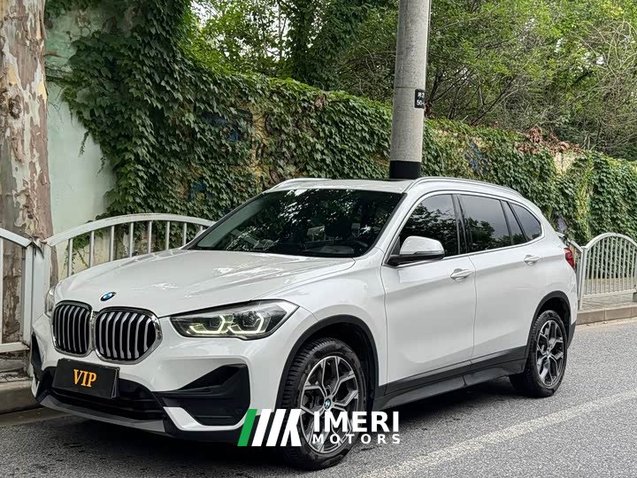 BMW X1 sDrive25Li Leading