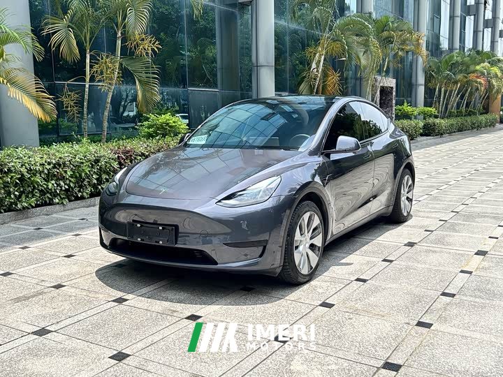 Tesla Model Y Refresh RWD
