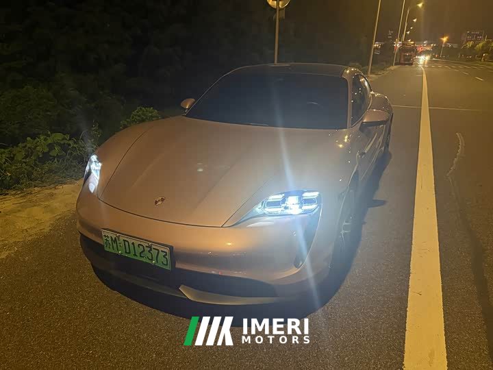Porsche Taycan 2022 facelift Taycan